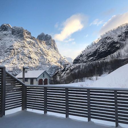 Segla Guesthouse - With View Of Fjord Fjordgard Extérieur photo