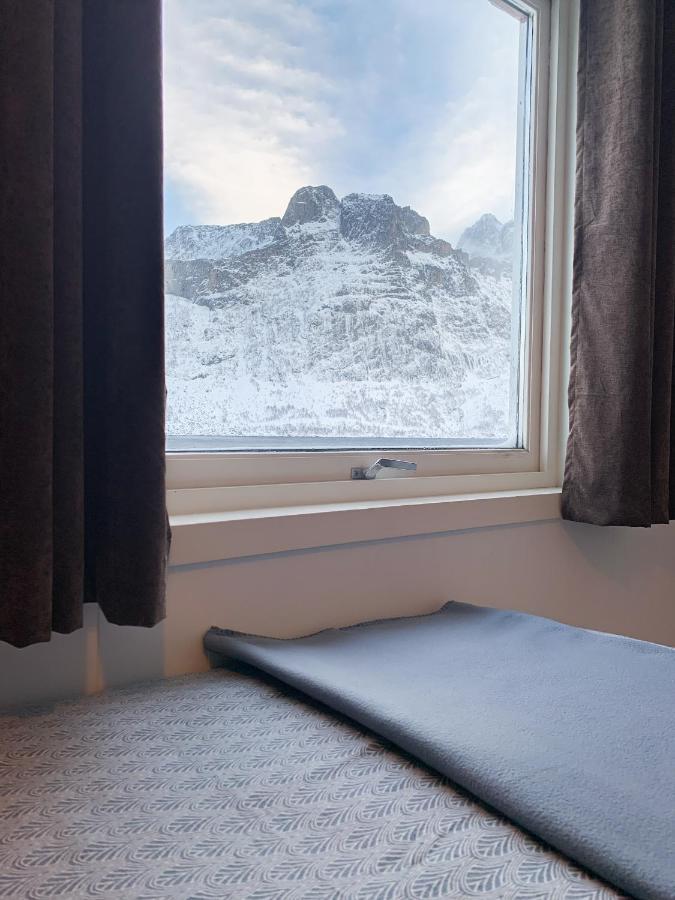 Segla Guesthouse - With View Of Fjord Fjordgard Extérieur photo