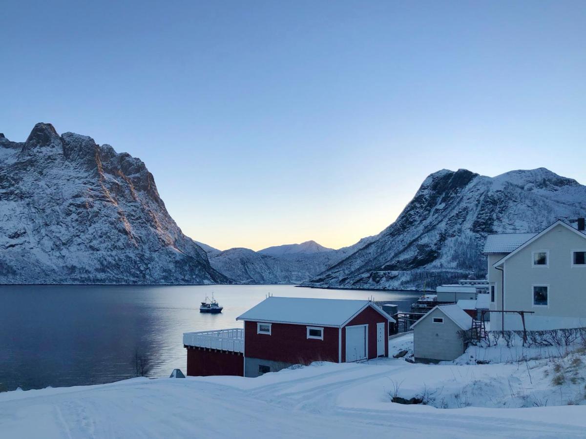 Segla Guesthouse - With View Of Fjord Fjordgard Extérieur photo