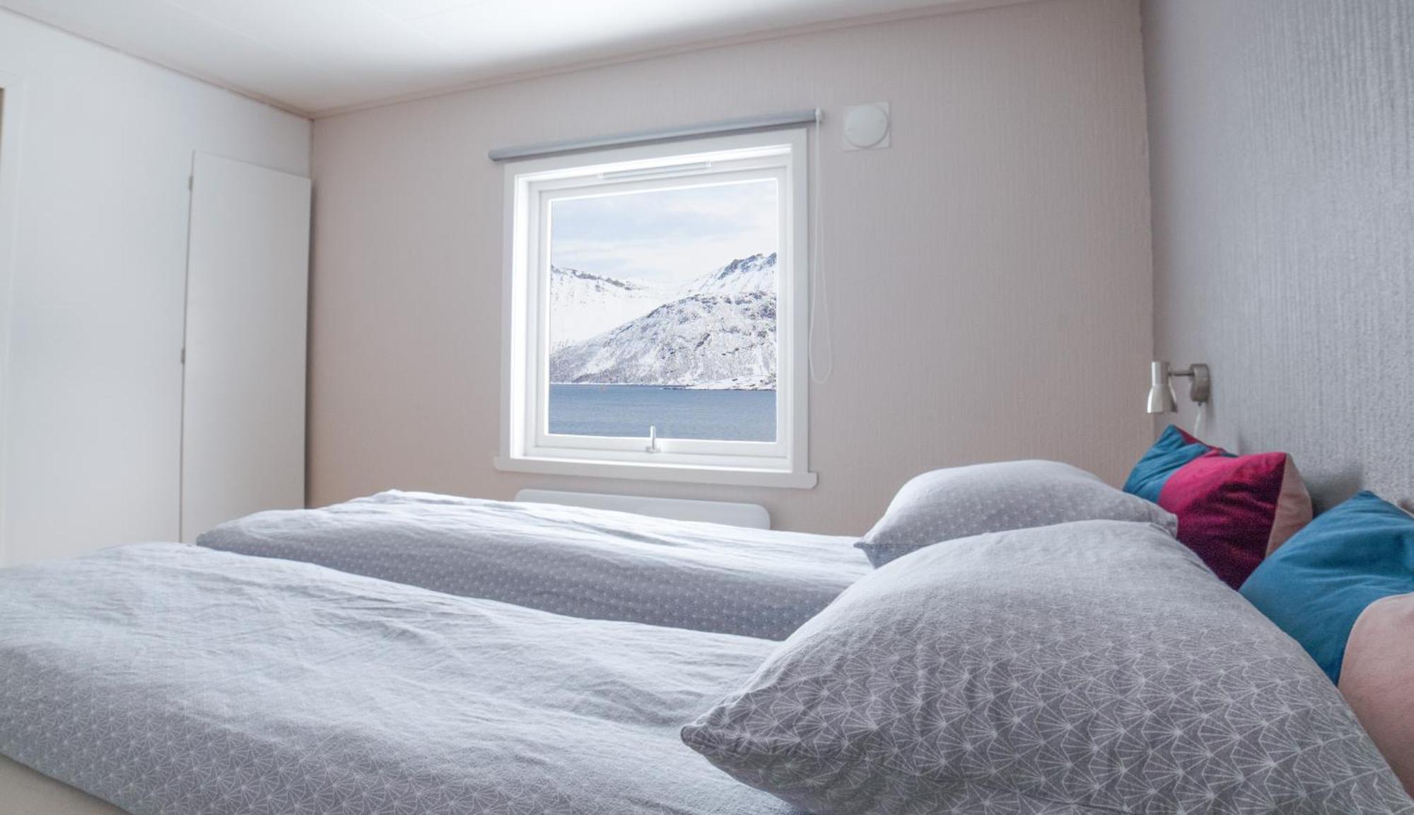 Segla Guesthouse - With View Of Fjord Fjordgard Chambre photo