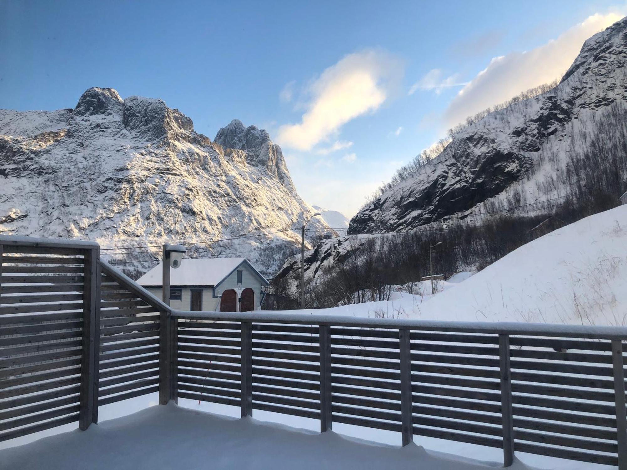 Segla Guesthouse - With View Of Fjord Fjordgard Extérieur photo